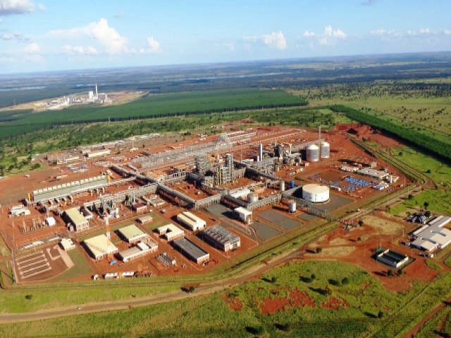 Presidente da Petrobrs sinaliza retomada da construo da indstria de fertilizantes, em Trs Lagoas