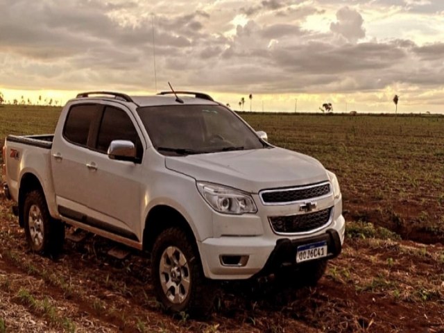 Caminhonete estacionada em frente  casa de proprietrio  furtada em Maracaju