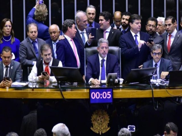 Com apoio de cinco deputados de MS, Cmara aprova reforma tributria