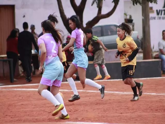 Em tempos de Copa do Mundo, futebol feminino em MS  s no 'terro''