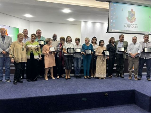 Em noite repleta de emoo, Hospital Soriano Corra da Silva homenageia pioneiros