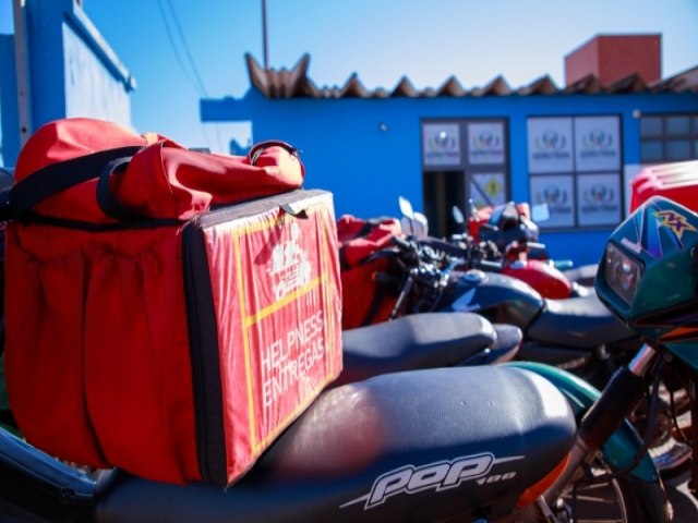 Prefeitura de Maracaju realiza 'Roda de Conversa' com moto entregadores sobre segurana no trnsito