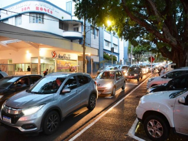 Licenciamento de veculos com placas de final 7 e 8 deve ser pago em agosto