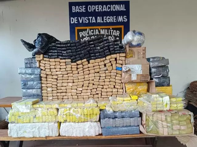 Maracaju: Motorista abandona 787 kg de maconha aps perseguio na MS-164