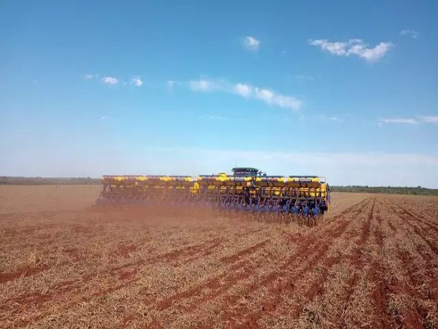 Forte calor e menos umidade no solo impactam incio do plantio da soja em MS