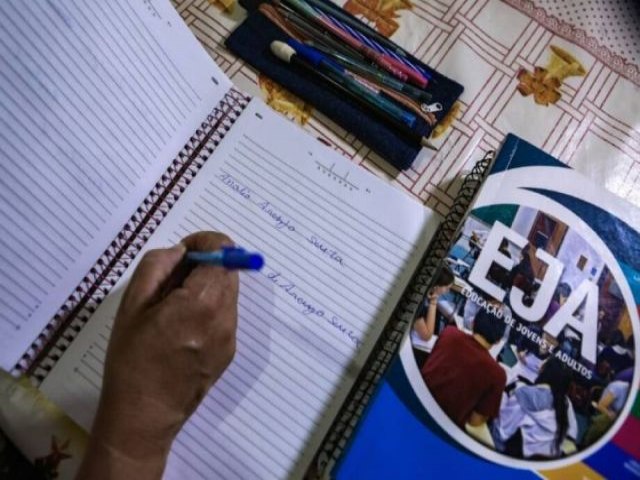 Estado tem queda de 38,68% nos estudantes do EJA em dois anos