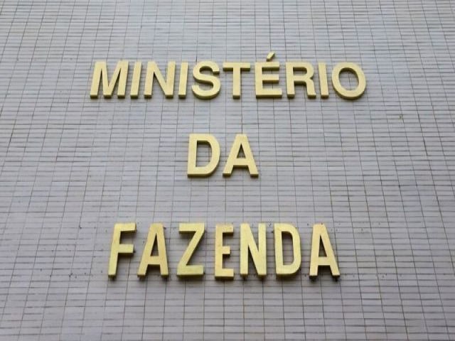 Fazenda reduz previso oficial de crescimento do PIB para 3%