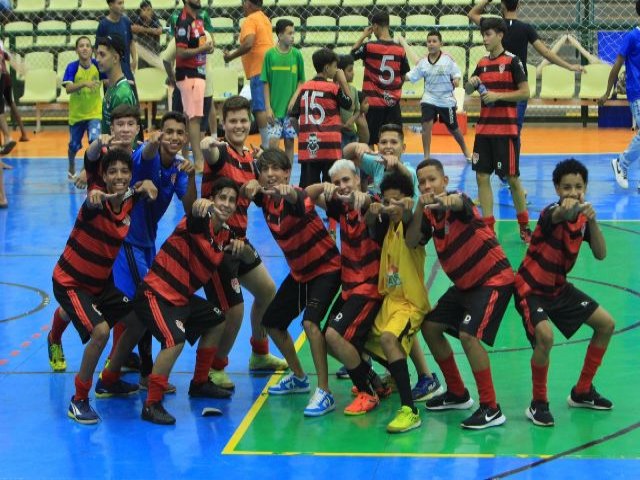 Desportivo Franco Resende  campeo do Festival de Modalidades Sub-15 na Arena Maracaju