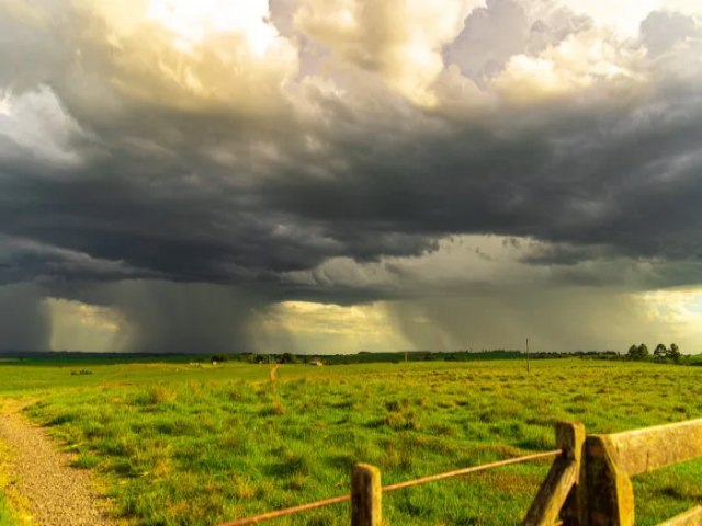 Inmet renova alerta de tempestades em 44 municpios de Mato Grosso do Sul