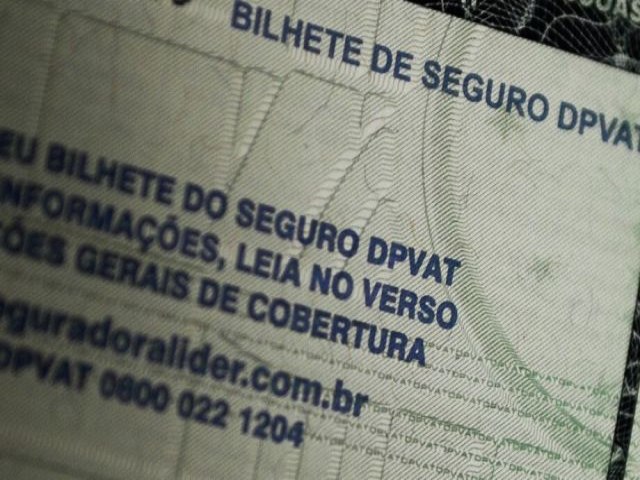 Detran alerta que cobrana do DPVAT ainda no foi retomada; motoristas esto isentos