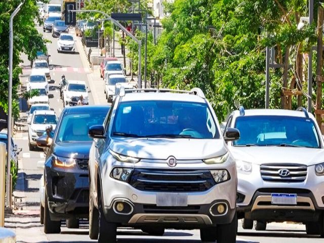 Prazo para licenciamento de veculos com placas final 3 se aproxima em MS