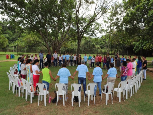 Prefeitura de Maracaju realiza ao em comemorao ao Dia das Mes com o Grupo Construindo Memrias