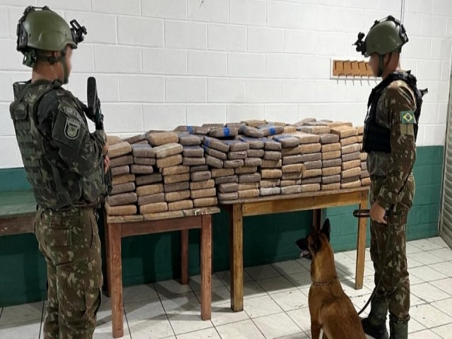 Exrcito Brasileiro apreende 1,7 tonelada de maconha e recupera carro roubado em Maracaju