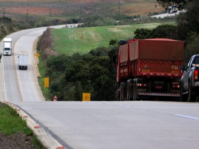 Governo de MS inova com 1 rodovia de concreto para atender setor produtivo e melhorar segurana viria