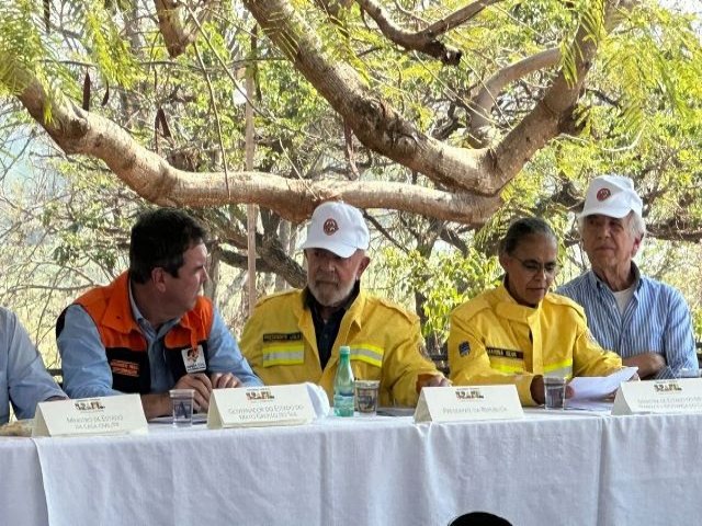 Em visita ao Pantanal, presidente Lula sanciona lei de manejo do fogo