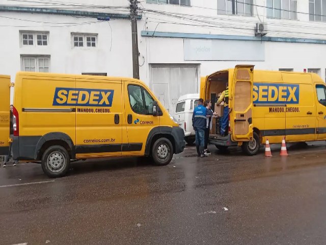 Correios alertam sobre golpe cobrando taxa para retirar encomenda; oua: