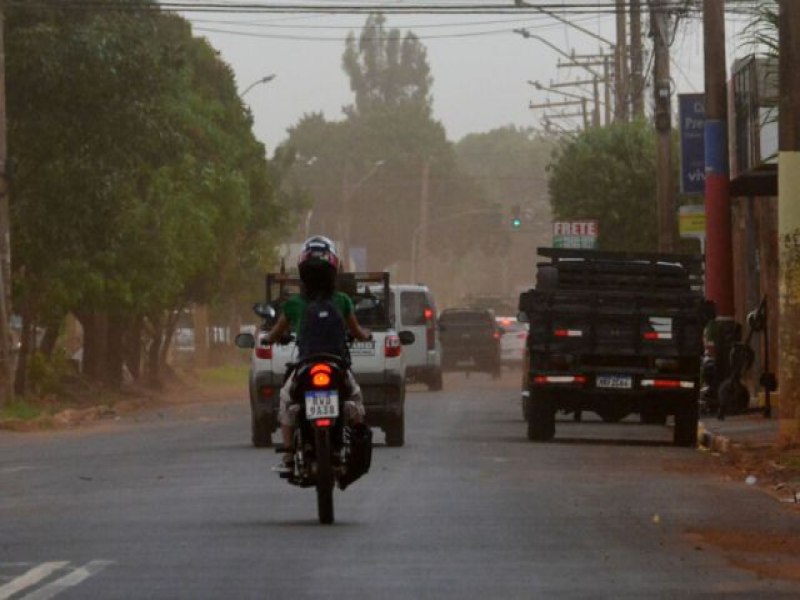 Inmet emite alerta de tempestade para Maracaju e outras 22 cidades de Mato Grosso do Sul