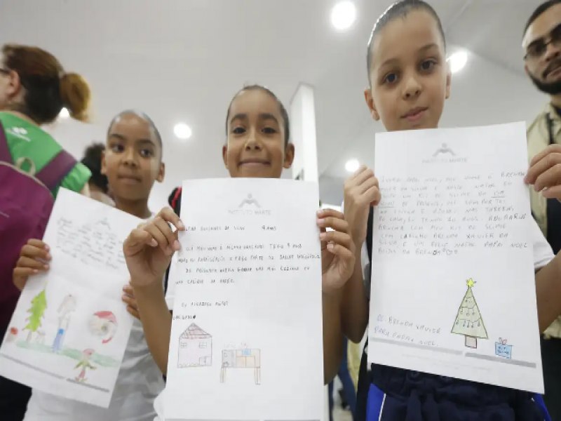 Comea a campanha Papai Noel dos Correios 2024; adote uma cartinha; oua: