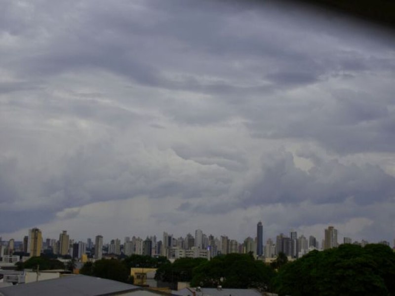 Candidatos ao Enem em MS devem fazer primeiro dia de prova embaixo de chuva