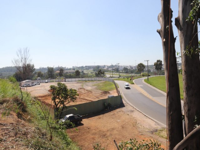 Prefeitura inicia construo do complexo virio para interligar Avenidas Fernando Stecca e Independncia
