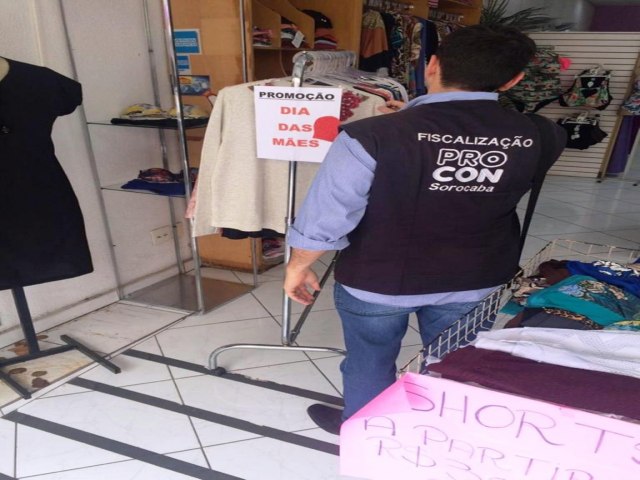 Procon Sorocaba orienta consumidor sobre compras de Dia das Mes