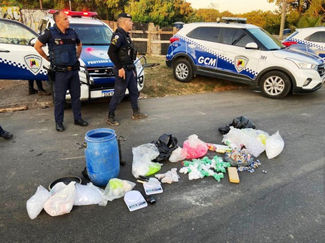 GCM faz apreenso de mais de 1.400 pores de drogas no Parque So Bento