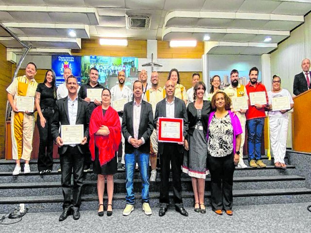 Vereador Francisco Frana homenageia  Igesc Sorocaba em Sesso Solene