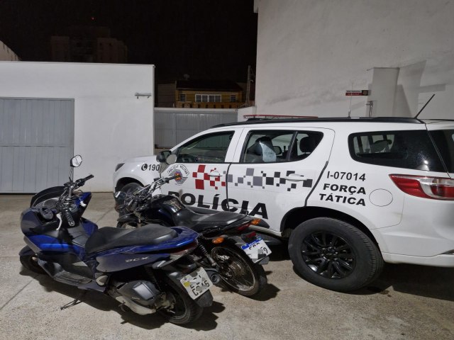 Polcia Militar recupera duas motocicletas produtos de furto pelo bairro Jlio de Mesquita Filho