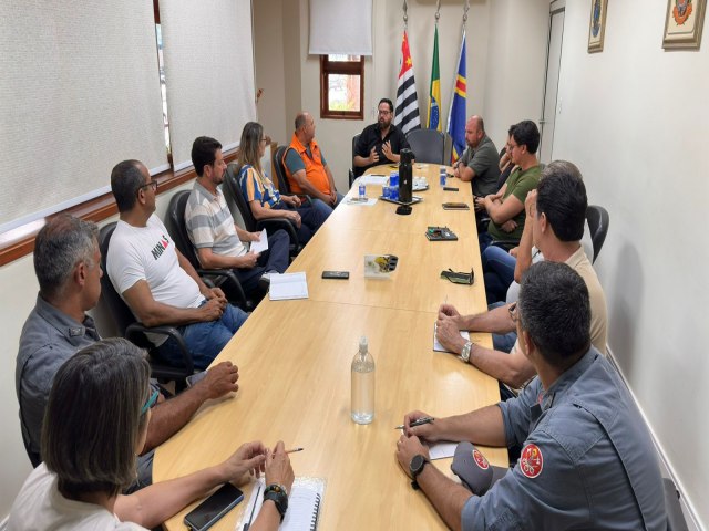 Prefeitura realiza reunio para discutir aes em caso de chuvas fortes em Votorantim