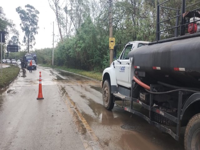 Defesa Civil e Prefeitura prosseguem com equipes mobilizadas para monitorar e atuar em diferentes pontos da cidade