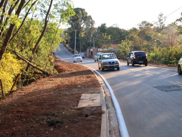 Prefeitura de Sorocaba entrega pavimenta��o da principal rua do bairro Jacutinga