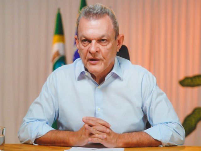 Prefeito Sarto anuncia o fim da greve dos professores da rede municipal