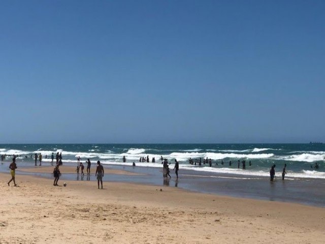 Carnaval em Fortaleza tem 22 trechos de praia adequados ao banho de mar.