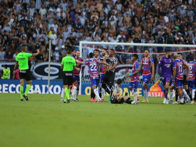 Pikachu, Britez (FEC) e Matheus Felipe (CSC) so desfalques no primeiro jogo das semifinais.