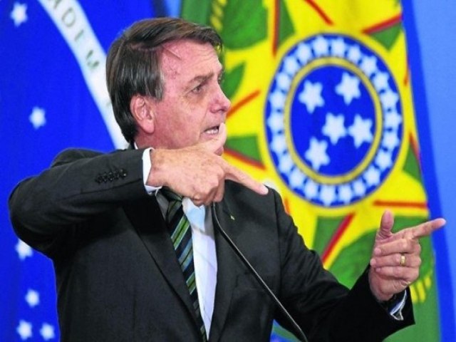 Bolsonaro pede adiamento de depoimento  PF 