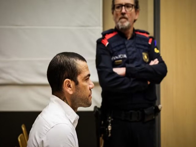 O caso Daniel Alves: jogador pode ter o direito de sair da cadeia em abril de 2025.