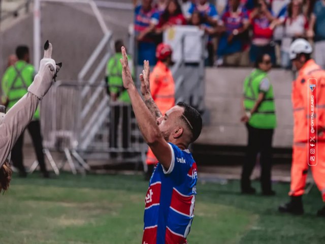 Fortaleza vence CRB por 2 a 0 e leva boa vantagem para deciso em Macei