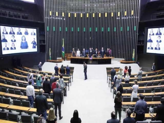 Confira quem so os autores do projeto que equipara aborto a homicdio