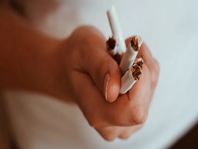 OMS lana guia para parar de fumar: cigarro ainda mata mais de 8 milhes de pessoas no mundo