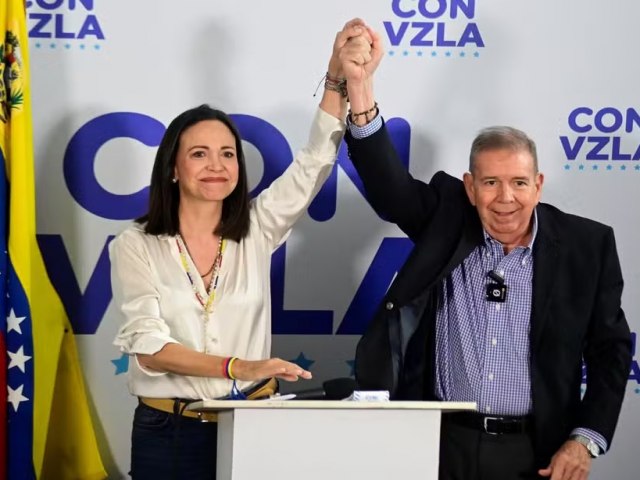 Lder da Oposio Anuncia Garantias para a Sada de Maduro; Presidente do Panam Oferece Asilo