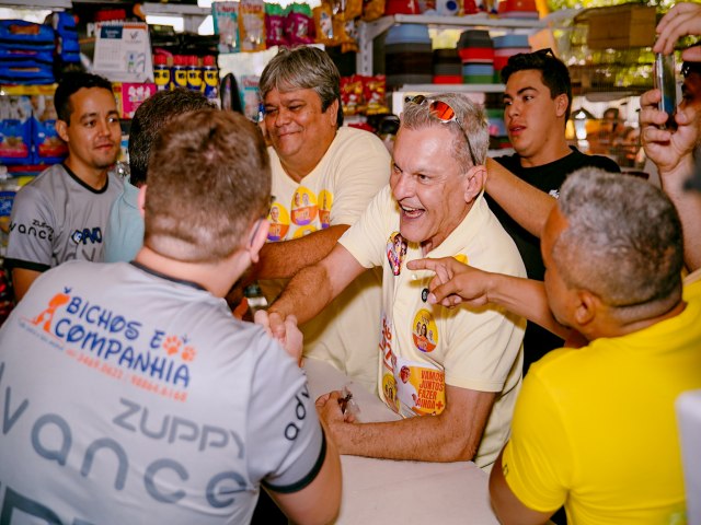 Em caminhada no Jos Walter, Sarto visita Meu Bairro Empreendedor e refora compromisso com o desenvolvimento econmico das comunidades