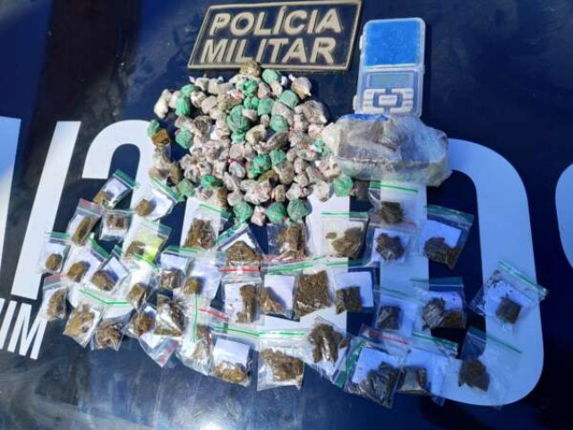 Policiais do 16 BPM apreendem 255g de maconha no Conjunto Palmeiras