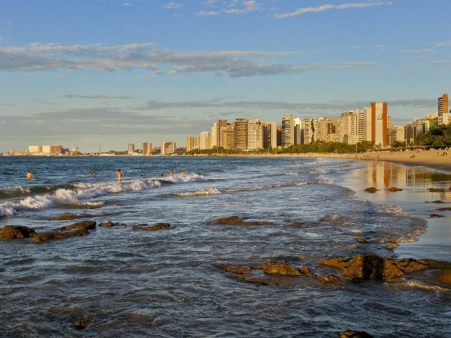 Capito Wagner tem 25,8%, Sarto, 23,7%, e Andr Fernandes, 21,2%, em Fortaleza, aponta Futura