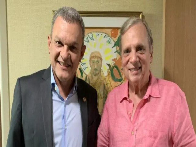 Sarto dialoga com Tasso sobre a possibilidade de PDT e PSDB manterem neutralidade no segundo turno em Fortaleza.