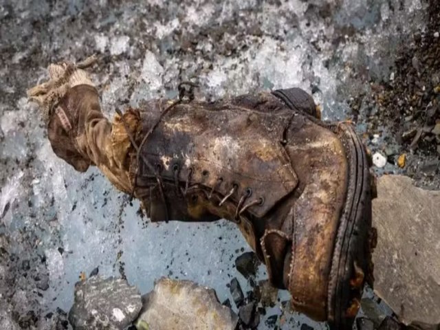 Parte do corpo de alpinista desaparecido h 100 anos  encontrada no Everest 