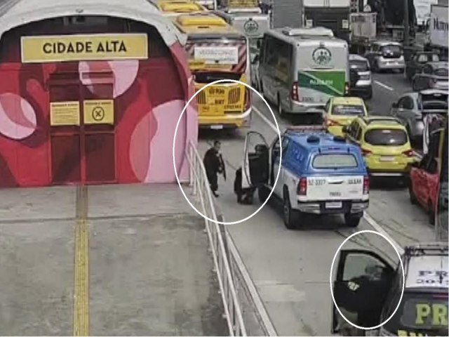 Um passageiro de nibus foi ferido na cabea por um disparo durante uma operao policial na Avenida Brasil, no Rio de Janeiro