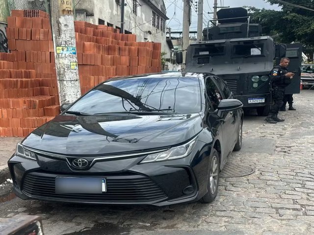 Carro de secretrio de ministro  roubado no Rio a caminho do G20