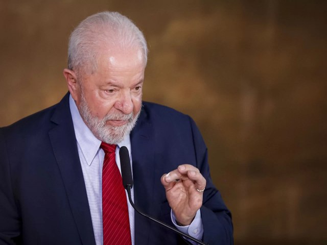 Lula responsabiliza Bolsonaro pelo 8/1: ?No aceitou nossa vitria?