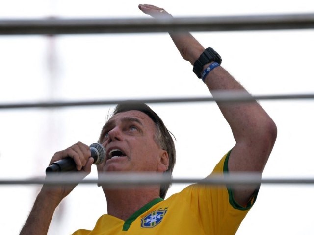 PF v Bolsonaro reforar investigao sobre golpe; petistas rechaam anistia