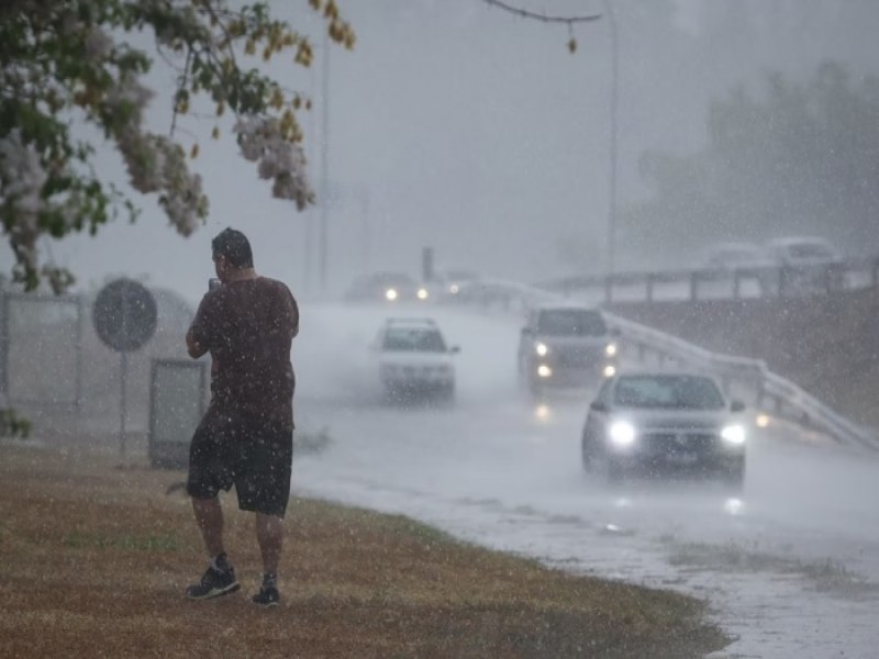 Vdeo: aps 167 dias de seca extrema, chuva d o ar da graa no DF